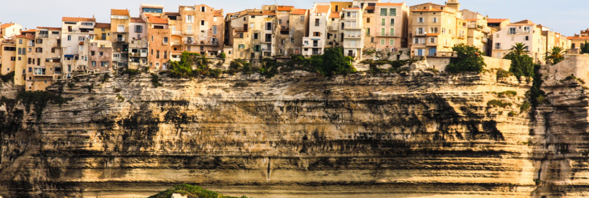 Les paysages de la Corse à bord du voilier Luckystar