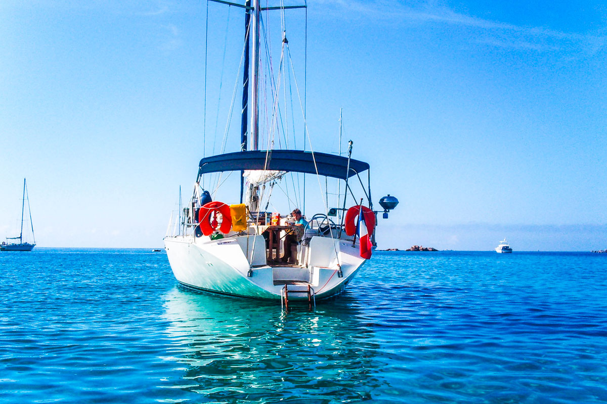 Voilier Luckystar en croisière Méditerranée en Corse