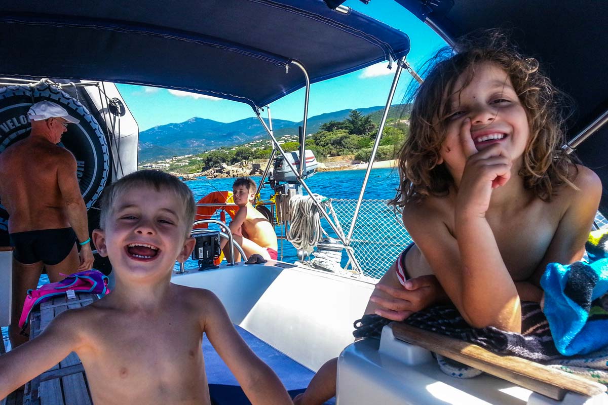 Vacances en famille en Corse - Voilier Luckystar