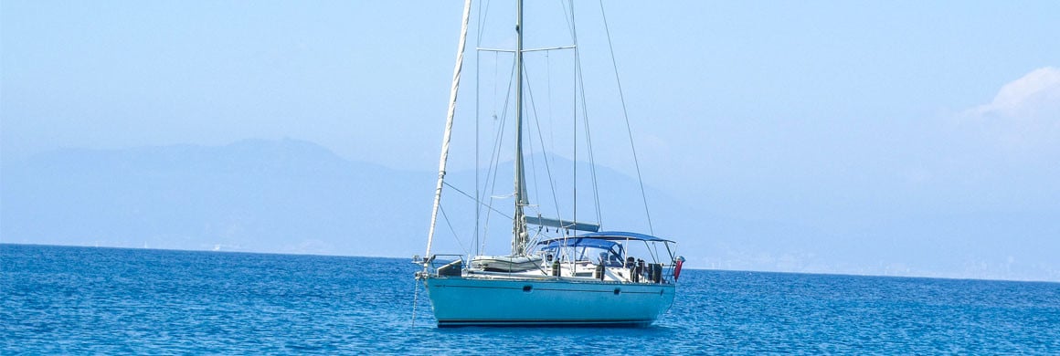 Tour de Corse à la voile - Voilier Luckystar