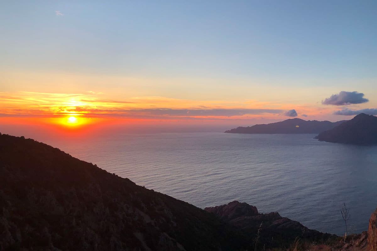 Location d'un voilier avec skipper en Corse | Diamant Bleu