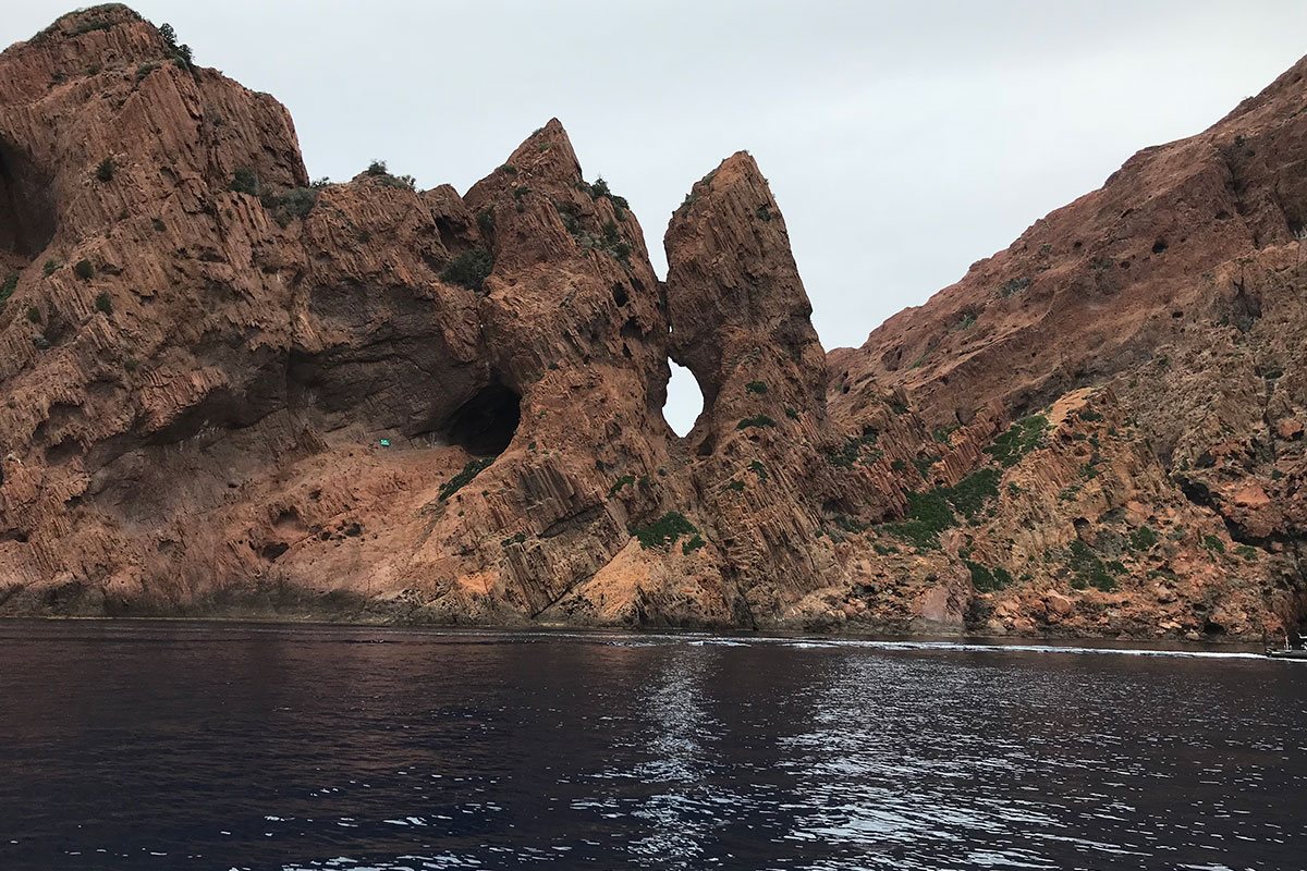 Location d'un voilier avec skipper en Corse | Diamant Bleu