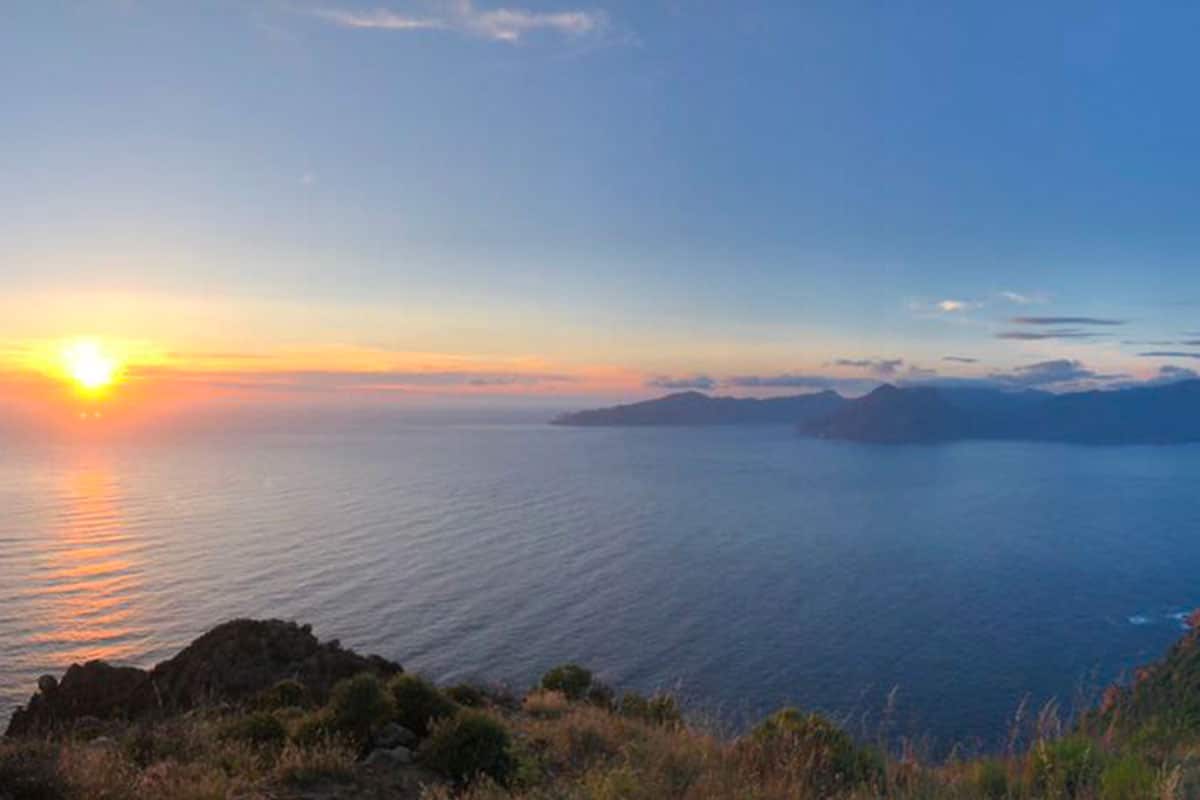 Location d'un voilier avec skipper en Corse | Diamant Bleu